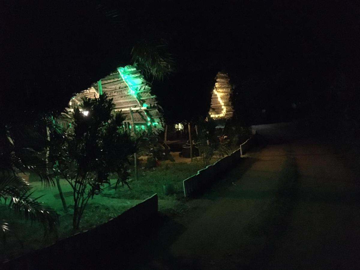 Tree House Hostel Sigiriya Exterior foto